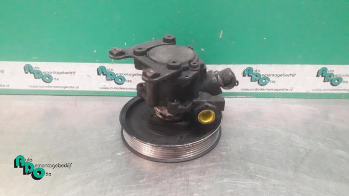 Usagé Pompe de direction BMW 3 serie Touring (E36/3) 318i Prix € 25,00 Règlement à la marge proposé par Autodemontagebedrijf Otte
