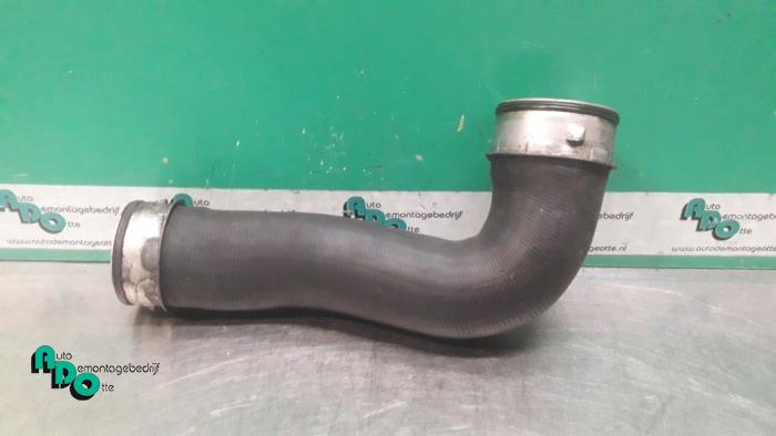 Gebrauchte Intercooler Schlauch Volkswagen Touran (1T1/T2) 1.9 TDI 105 Euro 3 Preis € 15,00 Margenregelung angeboten von Autodemontagebedrijf Otte