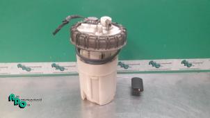 Usados Bomba eléctrica de combustible Kia Picanto (TA) 1.0 12V Precio € 25,00 Norma de margen ofrecido por Autodemontagebedrijf Otte