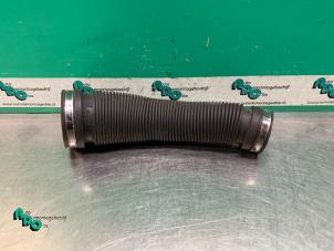 Used Air intake hose Opel Combo (Corsa C) 1.3 CDTI 16V Price € 10,00 Margin scheme offered by Autodemontagebedrijf Otte
