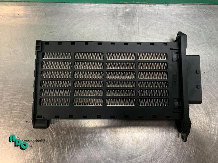 Elemento de calefacción calefactor de un Renault Clio III (BR/CR) 1.5 dCi FAP 2011