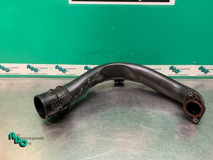 Air intake hose from a Renault Clio III (BR/CR) 1.5 dCi FAP 2011