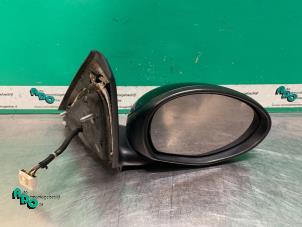 Used Wing mirror, right Alfa Romeo 147 (937) 1.6 Twin Spark 16V Price € 15,00 Margin scheme offered by Autodemontagebedrijf Otte