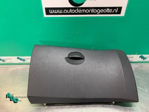Used Dashboard cover / flap Renault Twingo II (CN) 1.5 dCi 90 FAP Price € 20,00 Margin scheme offered by Autodemontagebedrijf Otte