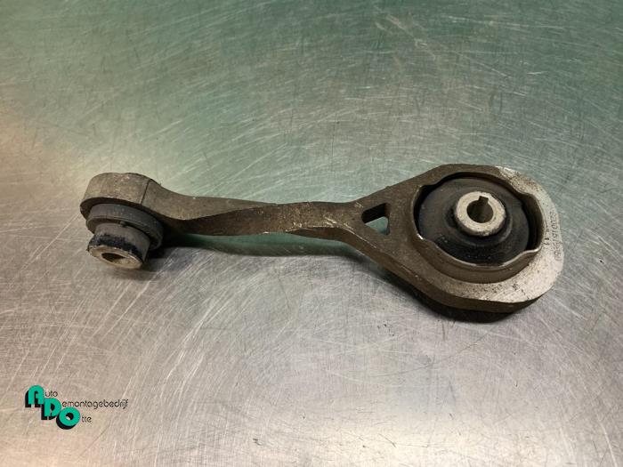 Used Engine mount Renault Twingo II (CN) 1.5 dCi 90 FAP Price € 15,00 Margin scheme offered by Autodemontagebedrijf Otte