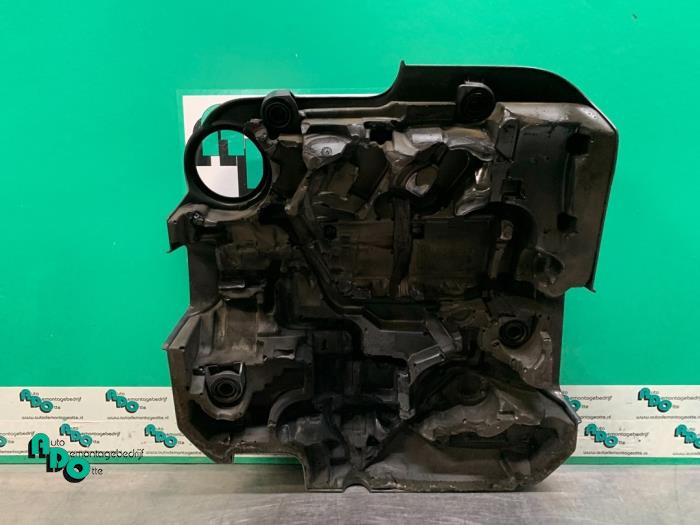 Plaque de protection moteur d'un Volkswagen Polo V (6R) 1.2 TDI 12V BlueMotion 2011
