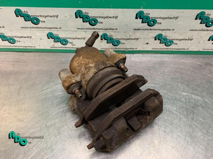 Gebrauchte Bremszange rechts vorne Volkswagen Golf IV (1J1) 2.0 Preis € 20,00 Margenregelung angeboten von Autodemontagebedrijf Otte