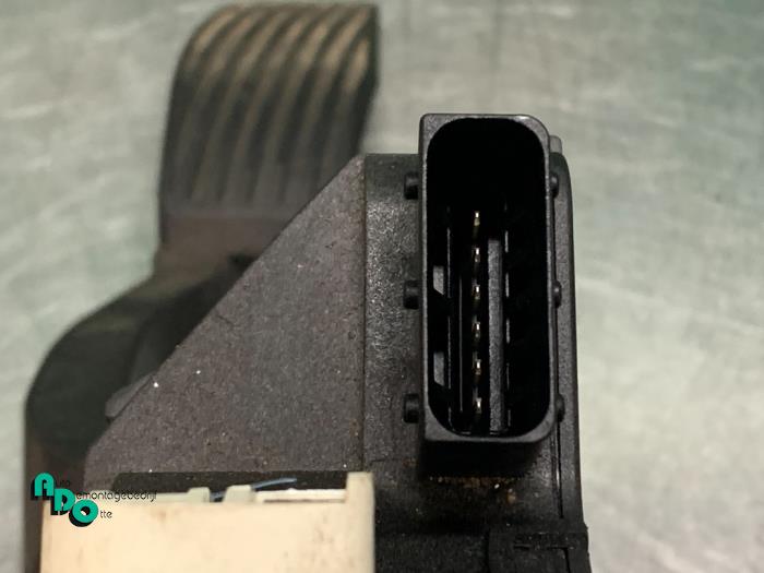 Gaspedalposition Sensor van een Opel Corsa D 1.4 16V Twinport 2010