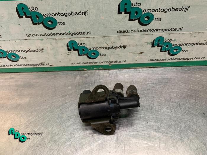 Gebrauchte Vakuumventil Daihatsu Cuore (L251/271/276) 1.0 12V DVVT Preis € 10,00 Margenregelung angeboten von Autodemontagebedrijf Otte