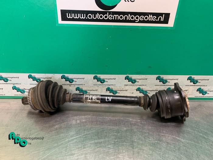 Used Front drive shaft, left Audi A4 Avant (B5) 2.4 30V Price € 35,00 Margin scheme offered by Autodemontagebedrijf Otte