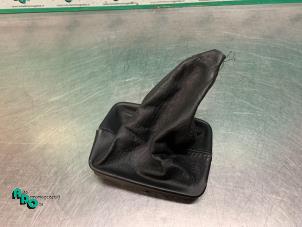 Used Gear stick cover Peugeot 206 CC (2D) 1.6 16V Price € 15,00 Margin scheme offered by Autodemontagebedrijf Otte