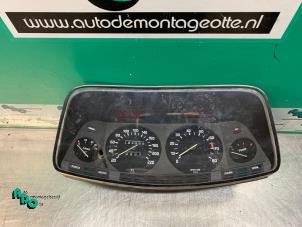 Used Instrument panel BMW 5 serie (E12) Price € 50,00 Margin scheme offered by Autodemontagebedrijf Otte