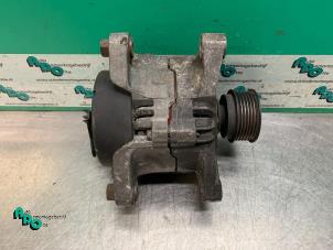 Dynamo van een BMW 3 serie (E36/2) 318iS 1.8 16V 1995