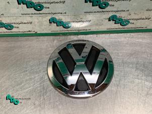 Usagé Emblème Volkswagen Caddy III (2KA,2KH,2CA,2CH) 1.9 TDI Prix € 10,00 Règlement à la marge proposé par Autodemontagebedrijf Otte