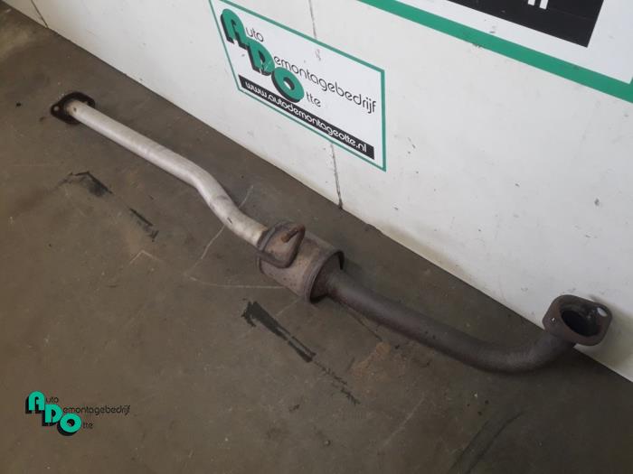 Używane Katalizator Peugeot 206 (2A/C/H/J/S) 1.4 XR,XS,XT,Gentry Cena € 70,00 Procedura marży oferowane przez Autodemontagebedrijf Otte