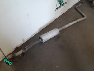 Used Exhaust middle silencer Toyota Yaris (P1) 1.0 16V VVT-i Price € 30,00 Margin scheme offered by Autodemontagebedrijf Otte