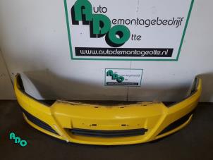 Usagé Pare-chocs avant Opel Astra H SW (L35) 1.6 16V Twinport Prix € 50,00 Règlement à la marge proposé par Autodemontagebedrijf Otte