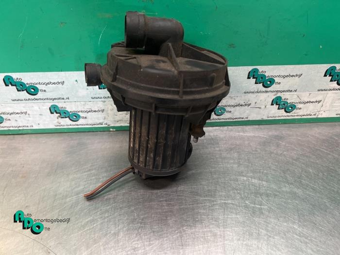 Begagnade Avgaspump Audi A6 (C6) 2.4 V6 24V Pris € 50,00 Marginaltabell erbjuds av Autodemontagebedrijf Otte