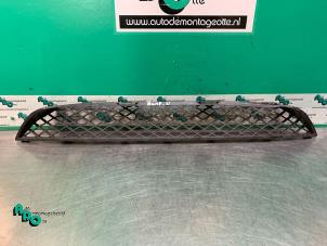 Used Bumper grille Mercedes Sprinter 3,5t (906.63) 313 CDI 16V Price € 24,20 Inclusive VAT offered by Autodemontagebedrijf Otte