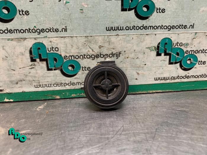 Begagnade Diskanthögtalare Mercedes Sprinter 3,5t (906.63) 313 CDI 16V Pris € 12,10 Inklusive moms erbjuds av Autodemontagebedrijf Otte
