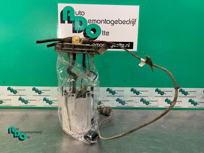 Usagé Pompe à carburant Mercedes Sprinter 3,5t (906.63) 313 CDI 16V Prix € 30,25 Prix TTC proposé par Autodemontagebedrijf Otte