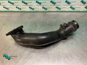 Intercooler Rohr van een Mercedes-Benz Sprinter 3,5t (906.63) 313 CDI 16V 2012