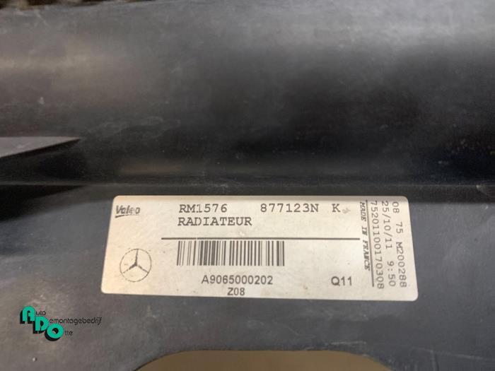Radiateur d'un Mercedes-Benz Sprinter 3,5t (906.63) 313 CDI 16V 2012