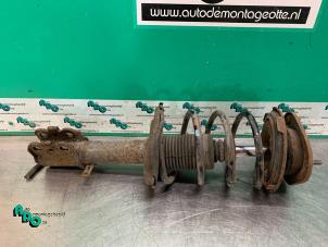 Used Fronts shock absorber, left Toyota Corolla (E10) 2.0 XLD Price € 40,00 Margin scheme offered by Autodemontagebedrijf Otte
