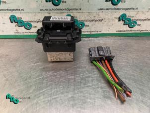 Used Heater resistor Citroen C4 Berline (NC) 1.6 16V VTi Price € 25,00 Margin scheme offered by Autodemontagebedrijf Otte