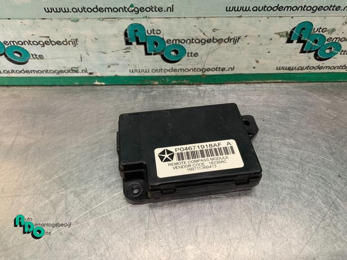 Usados Módulo GPS Dodge Caliber 1.8 16V Precio € 25,00 Norma de margen ofrecido por Autodemontagebedrijf Otte