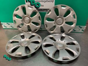Used Wheel cover set Ford Focus 1 1.6 16V Price € 35,00 Margin scheme offered by Autodemontagebedrijf Otte