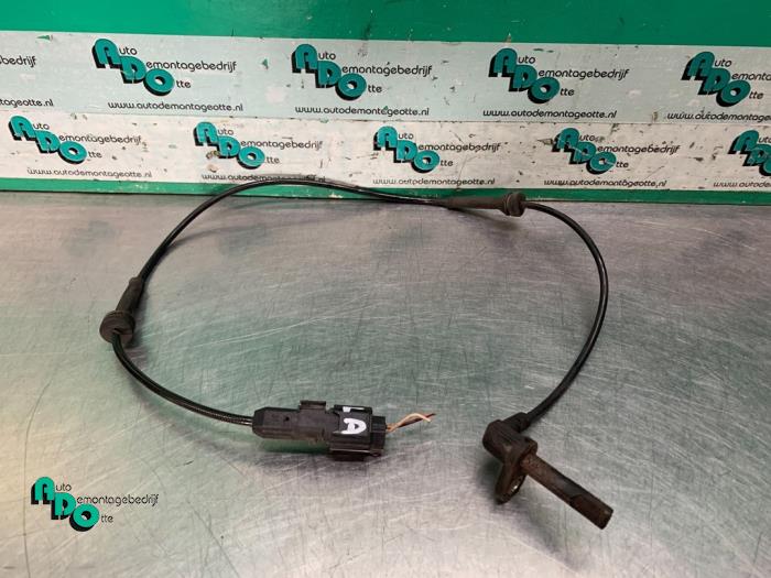 Begagnade ABS-sensor Renault Master III (EV/HV/UV/VA/VB/VD/VF/VG/VJ) 2.3 dCi 170 16V Pris € 20,00 Marginaltabell erbjuds av Autodemontagebedrijf Otte