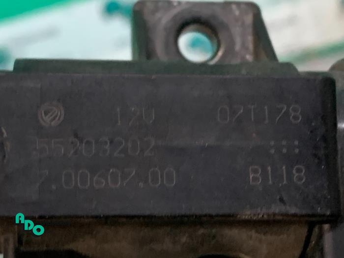 Turbodruck Sensor van een Fiat Bravo (198A) 1.9 JTD 16V Multijet 150 2009