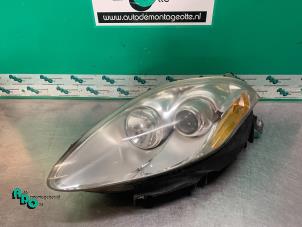 Used Headlight, left Fiat Bravo (198A) 1.9 JTD 16V Multijet 150 Price € 60,00 Margin scheme offered by Autodemontagebedrijf Otte