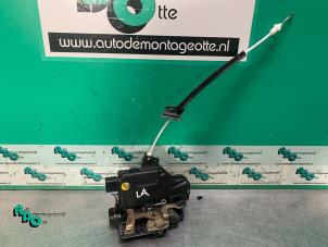 Used Rear door lock mechanism 4-door, left Audi A2 (8Z0) 1.4 16V Price € 25,00 Margin scheme offered by Autodemontagebedrijf Otte