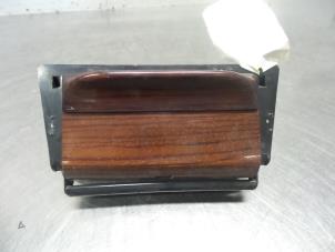 Used Front ashtray Mercedes 200 - 500 Price € 25,00 Margin scheme offered by Autodemontagebedrijf Otte