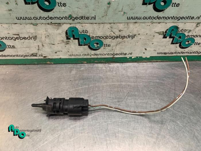 Begagnade Utetemperatursensor Smart Forfour (454) 1.1 12V Pris € 10,00 Marginaltabell erbjuds av Autodemontagebedrijf Otte