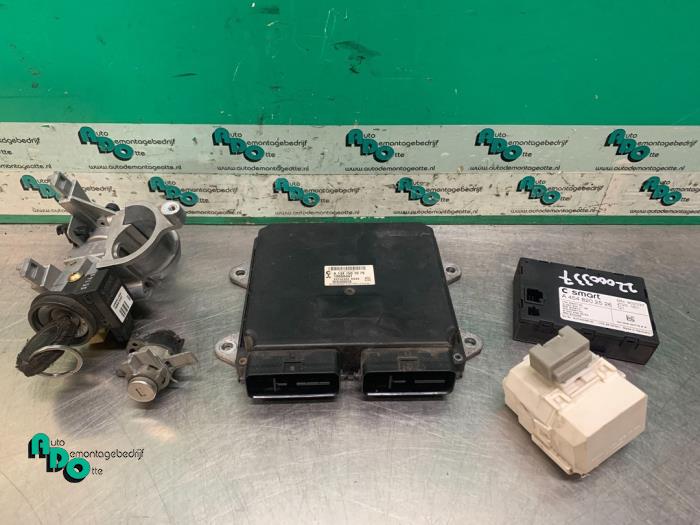 Used Ignition lock + computer Smart Forfour (454) 1.1 12V Price € 150,00 Margin scheme offered by Autodemontagebedrijf Otte