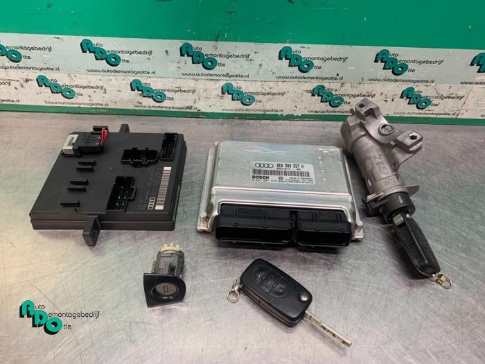 Used Ignition lock + computer Audi A4 Avant (B6) 2.0 20V Price € 125,00 Margin scheme offered by Autodemontagebedrijf Otte