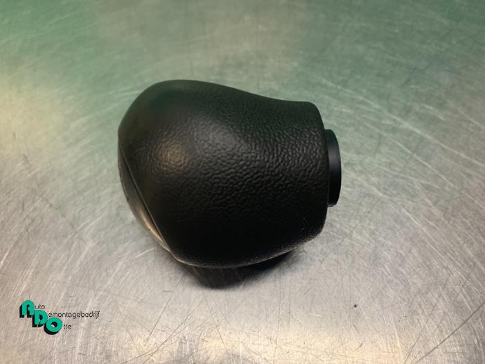 Gear stick knob Renault Twingo II 1.2 16V - 8200276415