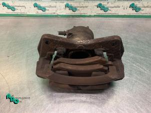Used Front brake calliper, left Smart Forfour (454) 1.1 12V Price € 35,00 Margin scheme offered by Autodemontagebedrijf Otte