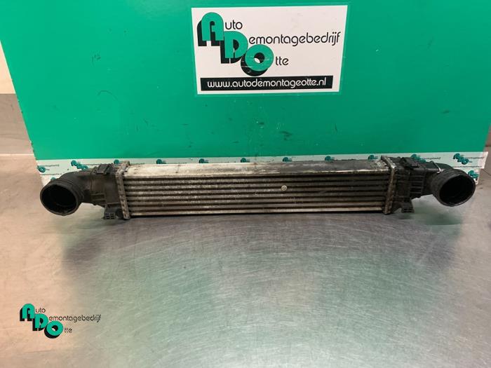 Usagé Intercooler Mercedes E Combi (S211) 3.2 E-320 CDI 24V Prix € 50,00 Règlement à la marge proposé par Autodemontagebedrijf Otte