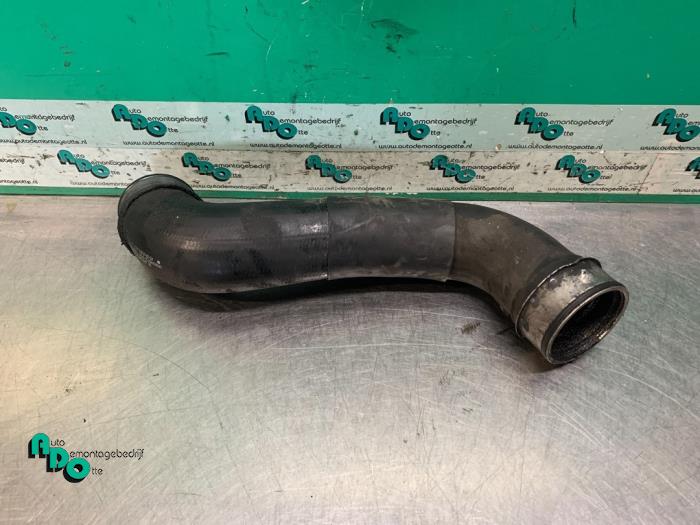 Gebrauchte Intercooler Schlauch Mercedes E Combi (S211) 3.2 E-320 CDI 24V Preis € 30,00 Margenregelung angeboten von Autodemontagebedrijf Otte