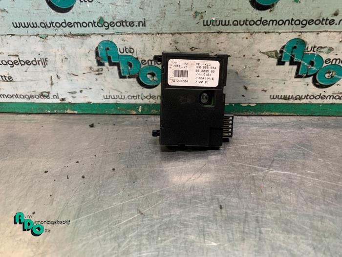 Begagnade Styrboxsensor Audi A3 (8P1) 2.0 TDI 16V Pris € 15,00 Marginaltabell erbjuds av Autodemontagebedrijf Otte