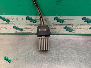 Used Heater resistor Peugeot 307 SW (3H) 1.6 16V Price € 30,00 Margin scheme offered by Autodemontagebedrijf Otte
