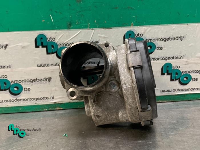 Gebrauchte Drosselklappengehäuse Peugeot 208 I (CA/CC/CK/CL) 1.4 HDi Preis € 20,00 Margenregelung angeboten von Autodemontagebedrijf Otte