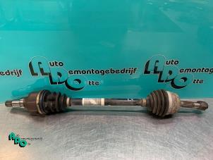 Used Front drive shaft, left Peugeot 208 I (CA/CC/CK/CL) 1.4 HDi Price € 30,00 Margin scheme offered by Autodemontagebedrijf Otte