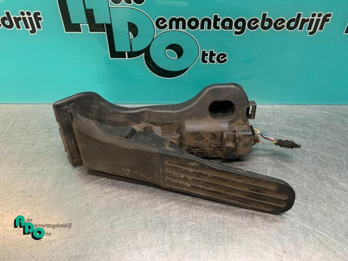 Begagnade Gaspedalsensor Volkswagen Golf VI (5K1) 1.6 TDI 16V Pris € 20,00 Marginaltabell erbjuds av Autodemontagebedrijf Otte