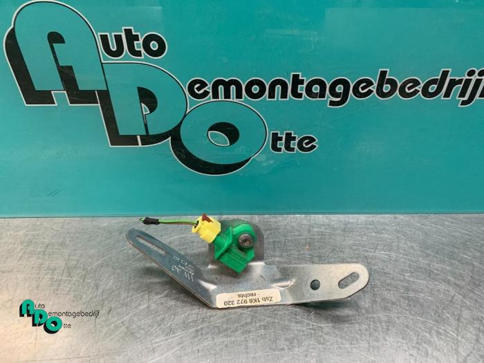 Begagnade Airbagsensor Volkswagen Golf VI (5K1) 1.6 TDI 16V Pris € 10,00 Marginaltabell erbjuds av Autodemontagebedrijf Otte