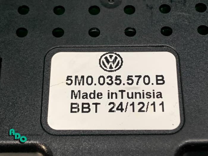 Wzmacniacz anteny z Volkswagen Golf VI (5K1) 1.6 TDI 16V 2012